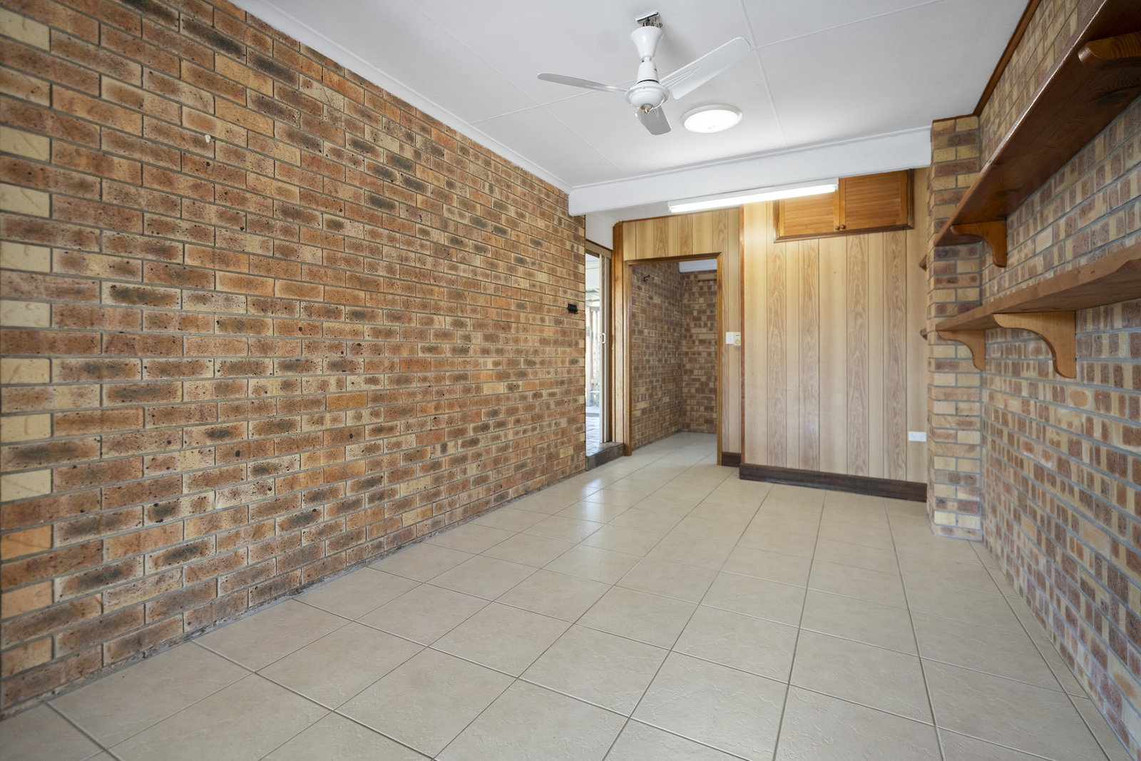 3 Central Avenue, Thabeban  QLD  4670