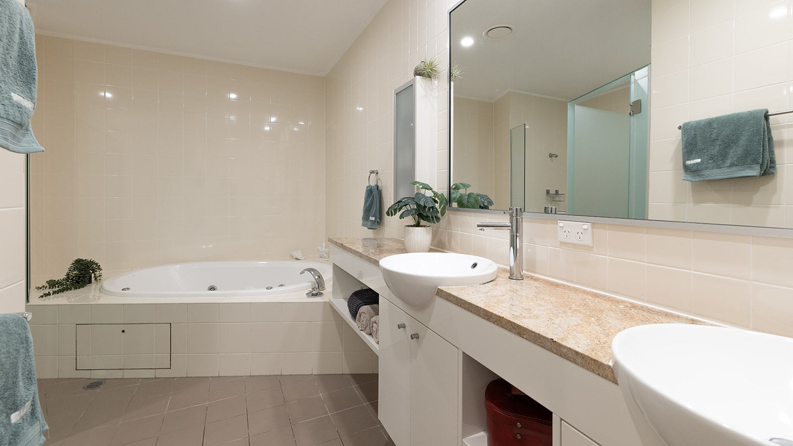 127/9 Beaches Village Circuit, Agnes Water  QLD  4677