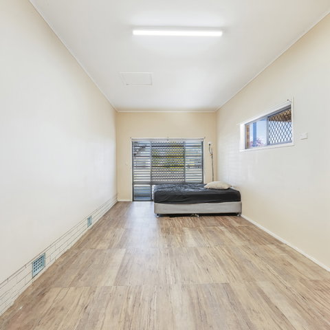 207 McCarthy Street, Avenell Heights  QLD  4670