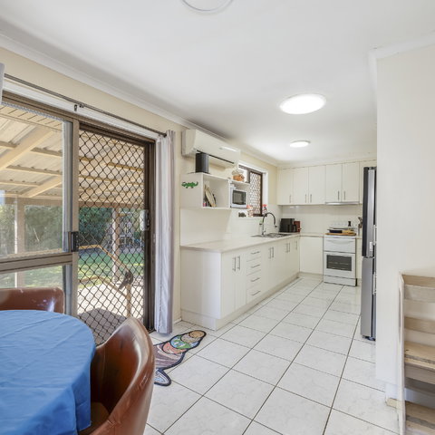 207 McCarthy Street, Avenell Heights  QLD  4670