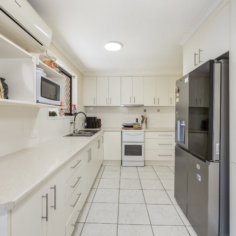 207 McCarthy Street, Avenell Heights  QLD  4670