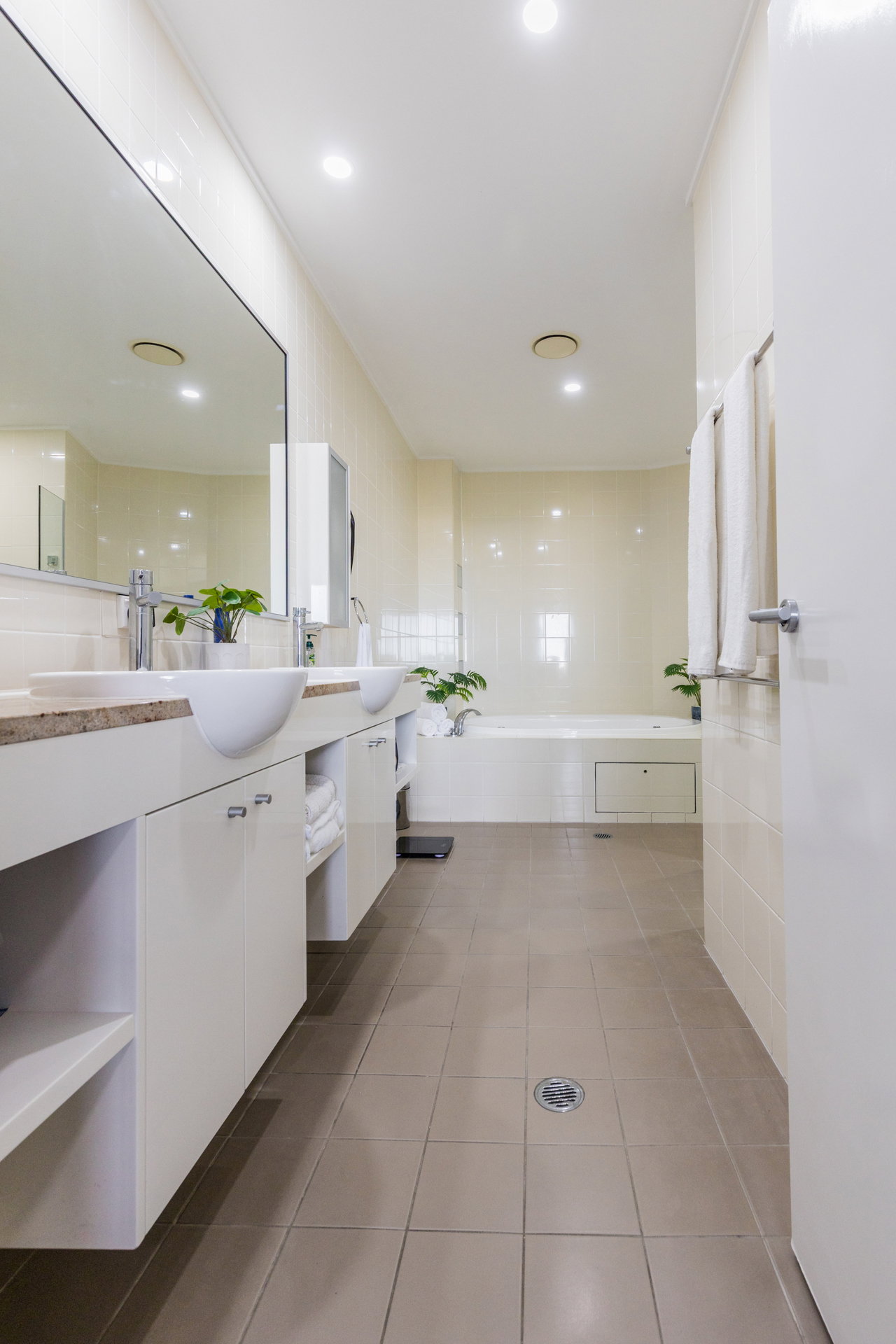 126/9-11 Beaches Village Circuit, Agnes Water  QLD  4677