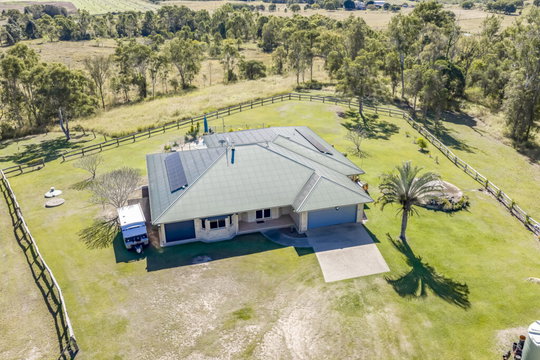 115 Woodbury Drive, South Kolan  QLD  4670