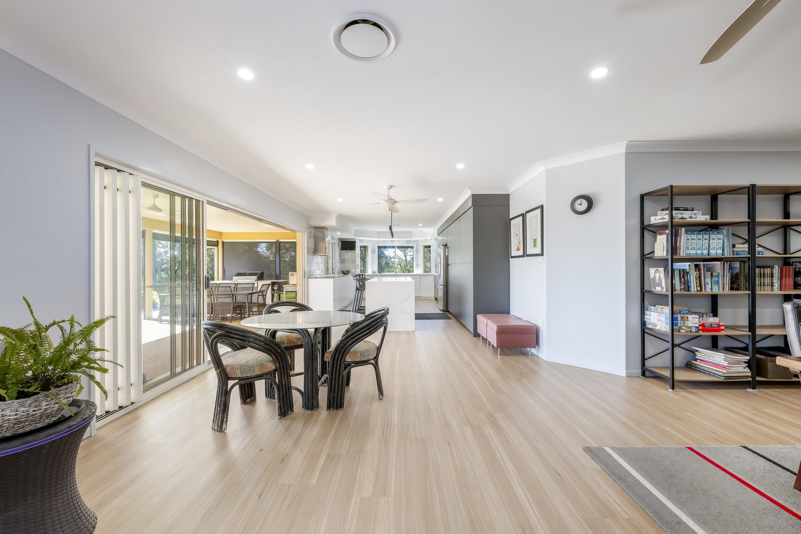 115 Woodbury Drive, South Kolan  QLD  4670