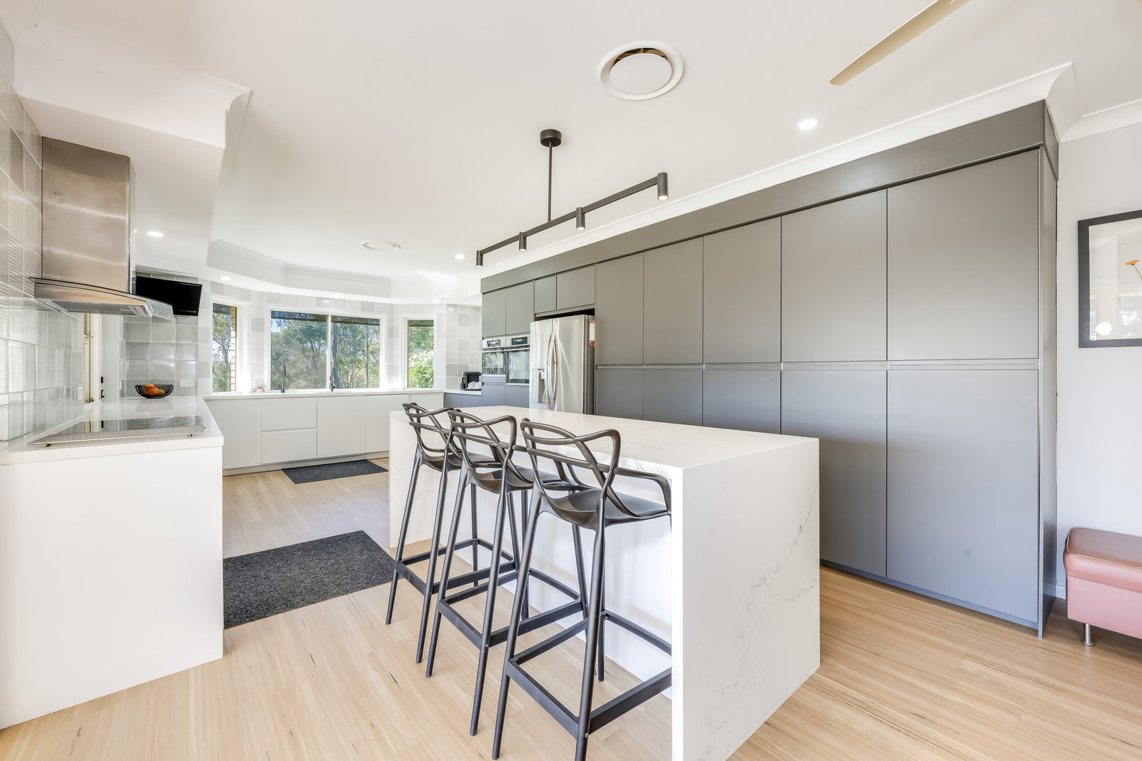 115 Woodbury Drive, South Kolan  QLD  4670