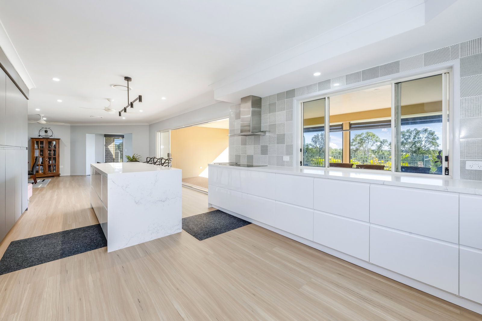 115 Woodbury Drive, South Kolan  QLD  4670