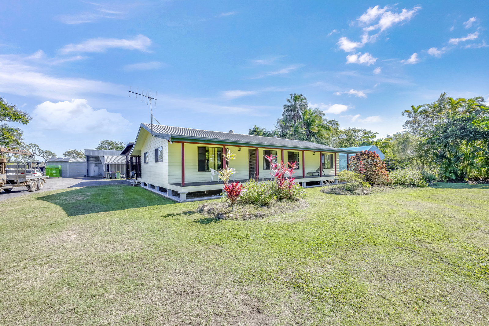 382 Quinns Road, Moorland  QLD  4670