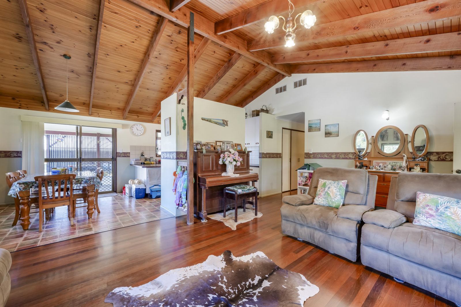 382 Quinns Road, Moorland  QLD  4670