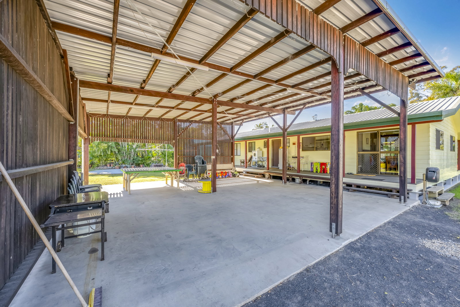 382 Quinns Road, Moorland  QLD  4670