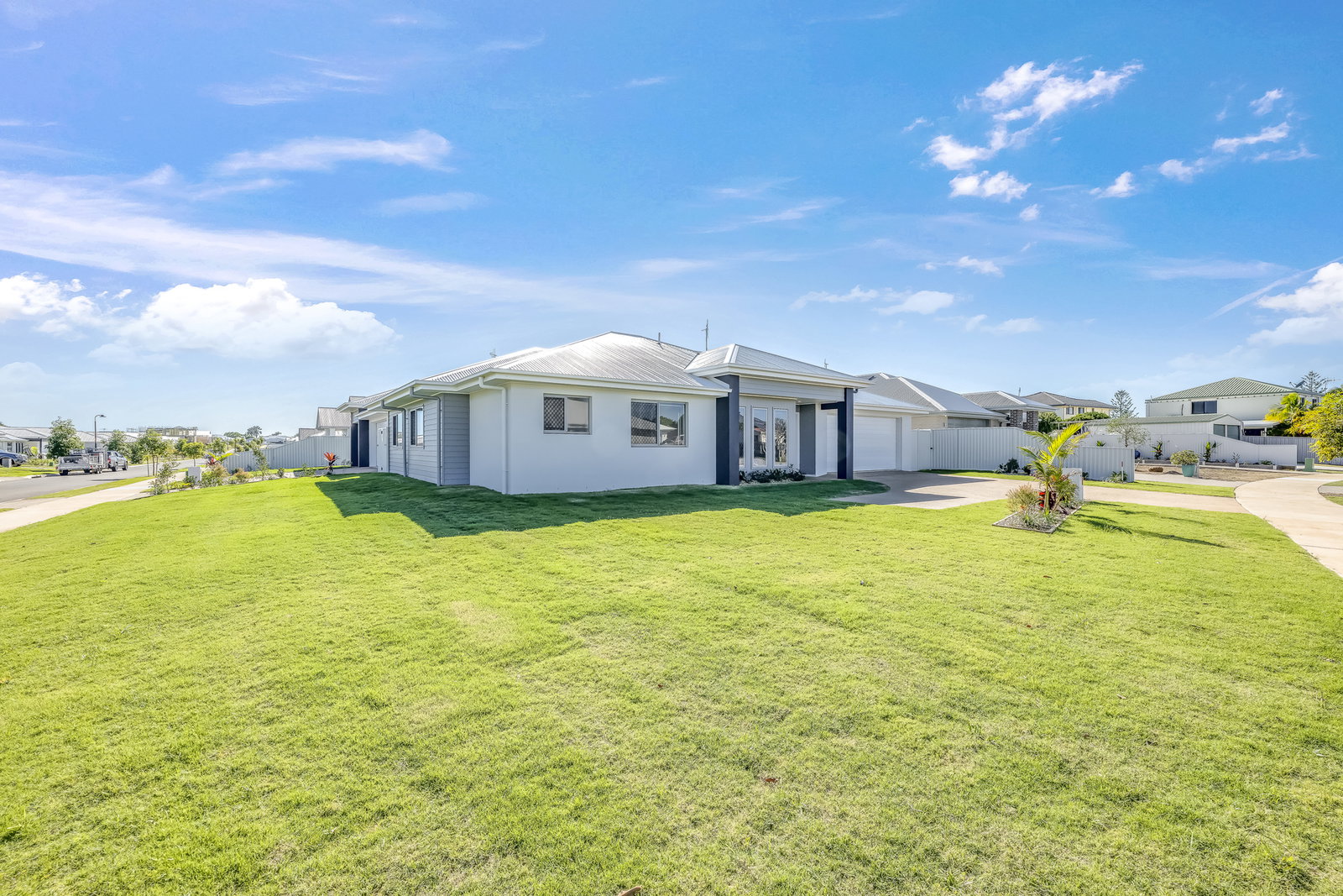 43 Golf View, Coral Cove  QLD  4670