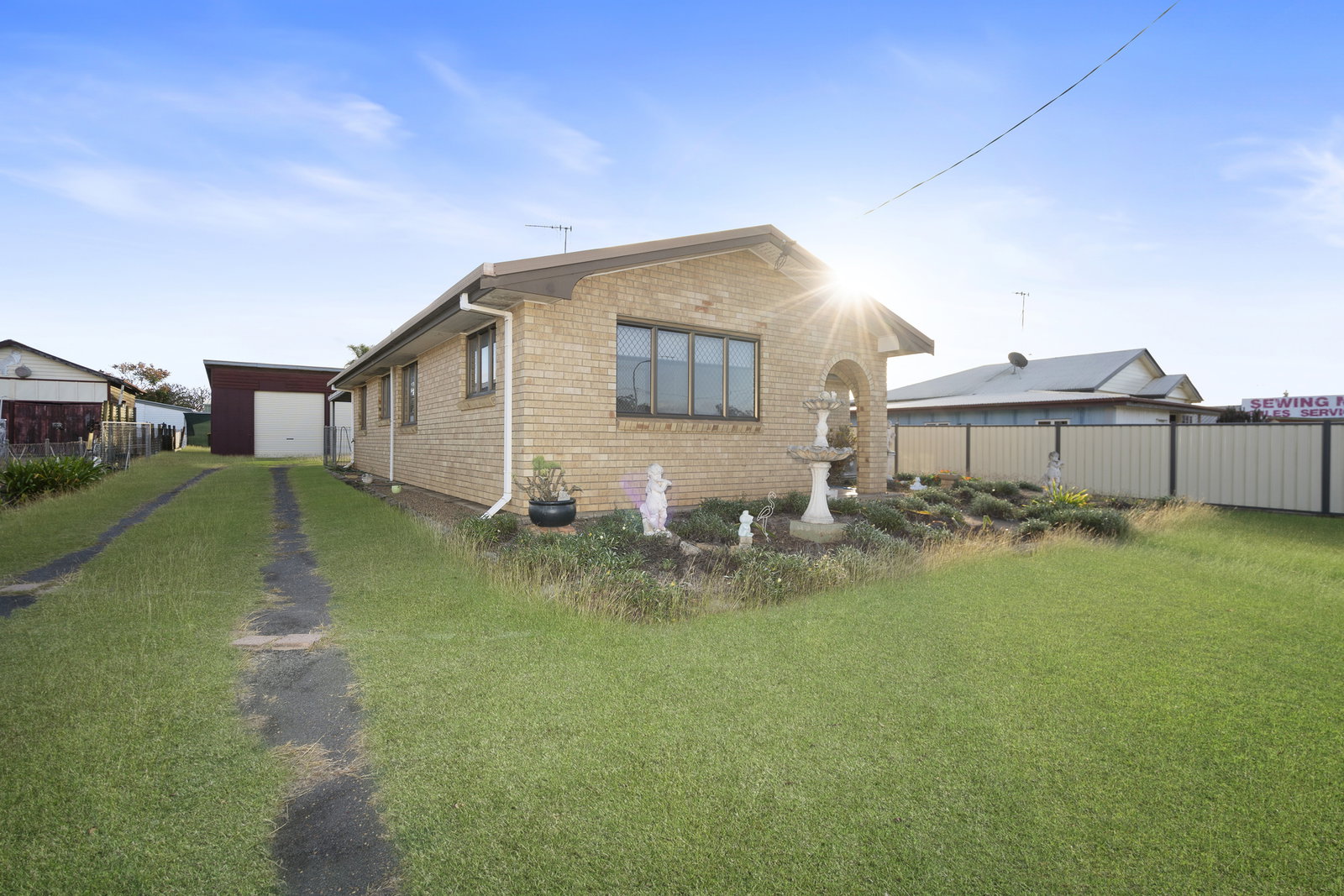 81 Boundary Street, Walkervale  QLD  4670