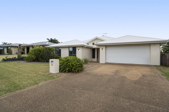 16 Bisdee Street, Coral Cove  QLD  4670