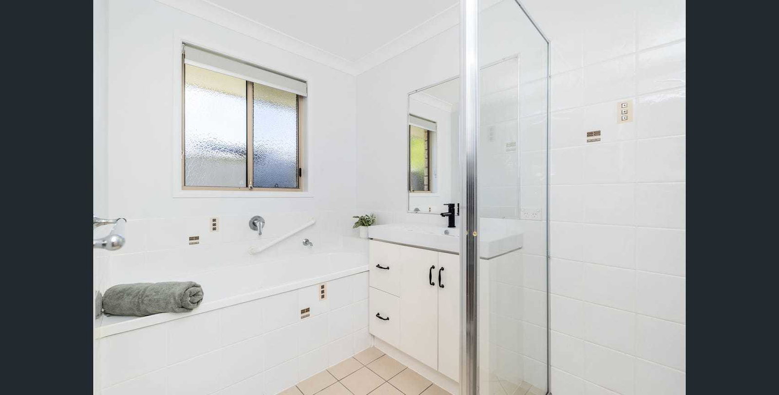 17 Fourth Avenue, Maaroom  QLD  4650