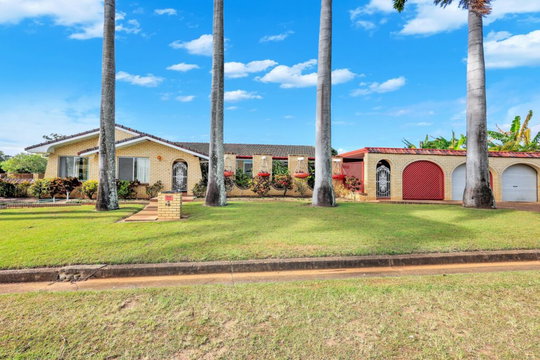 4 Frauca Street, Kepnock  QLD  4670