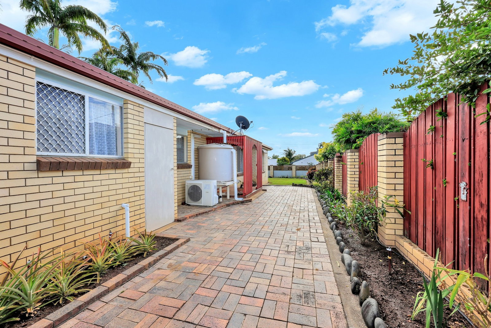 4 Frauca Street, Kepnock  QLD  4670