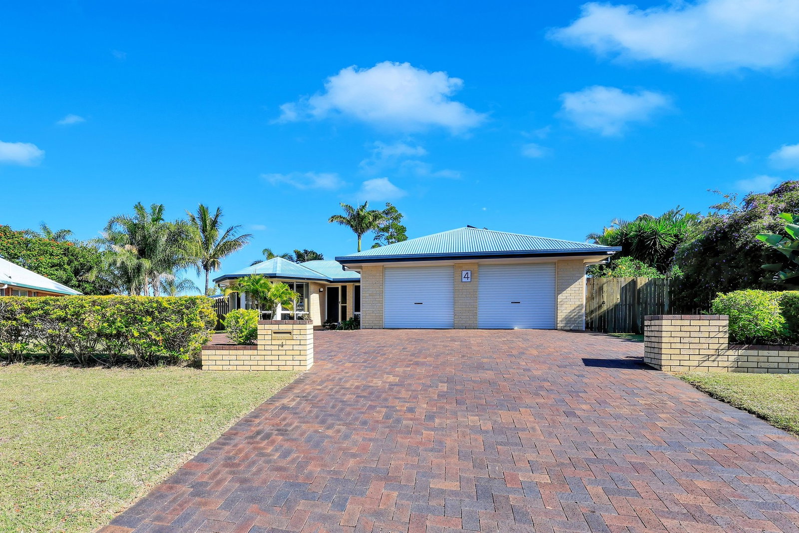 4 Solander Street, Bargara  QLD  4670