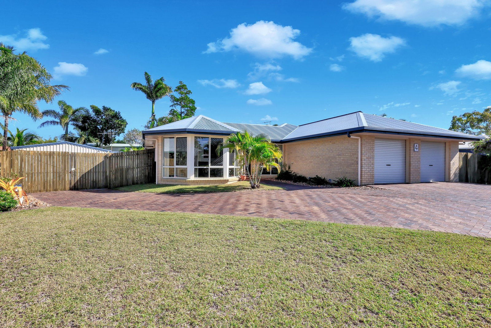 4 Solander Street, Bargara  QLD  4670
