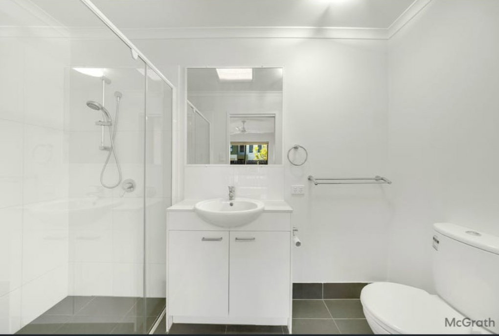 6/23 Roberts Street, South Gladstone  QLD  4680
