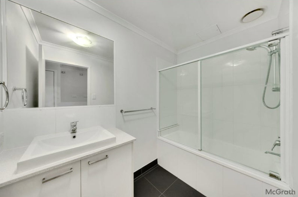 6/23 Roberts Street, South Gladstone  QLD  4680