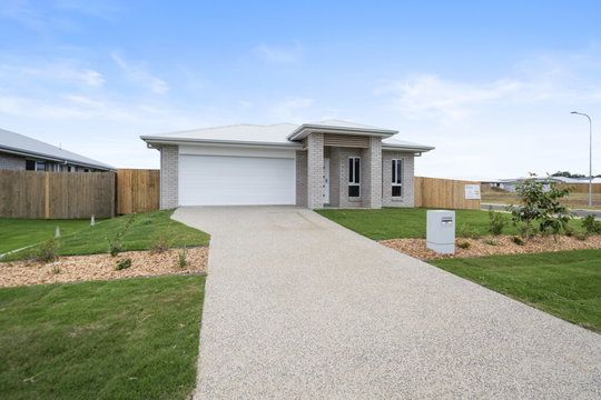 68 Wisteria Street, Bargara  QLD  4670