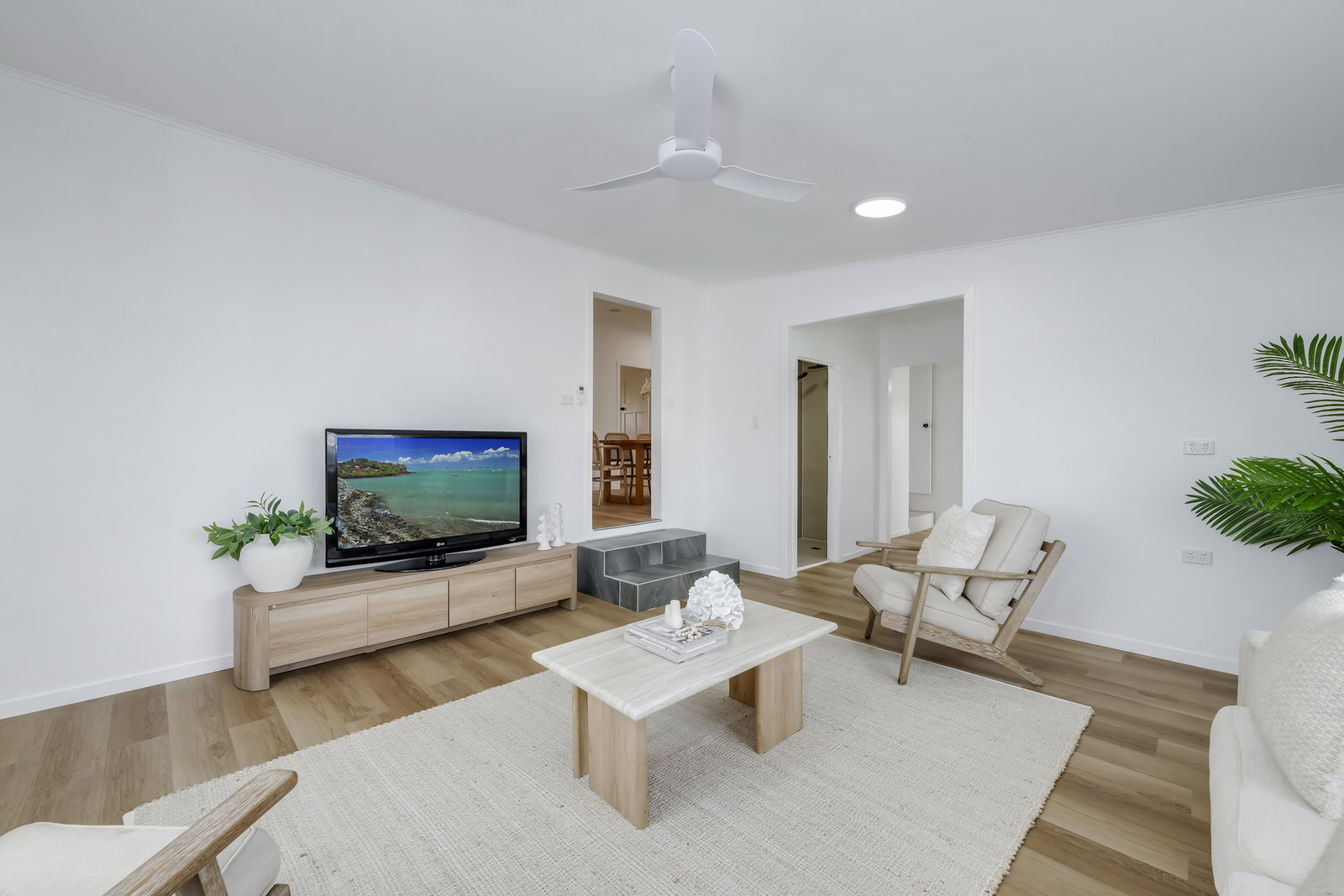 204 Walker Street, Svensson Heights  QLD  4670