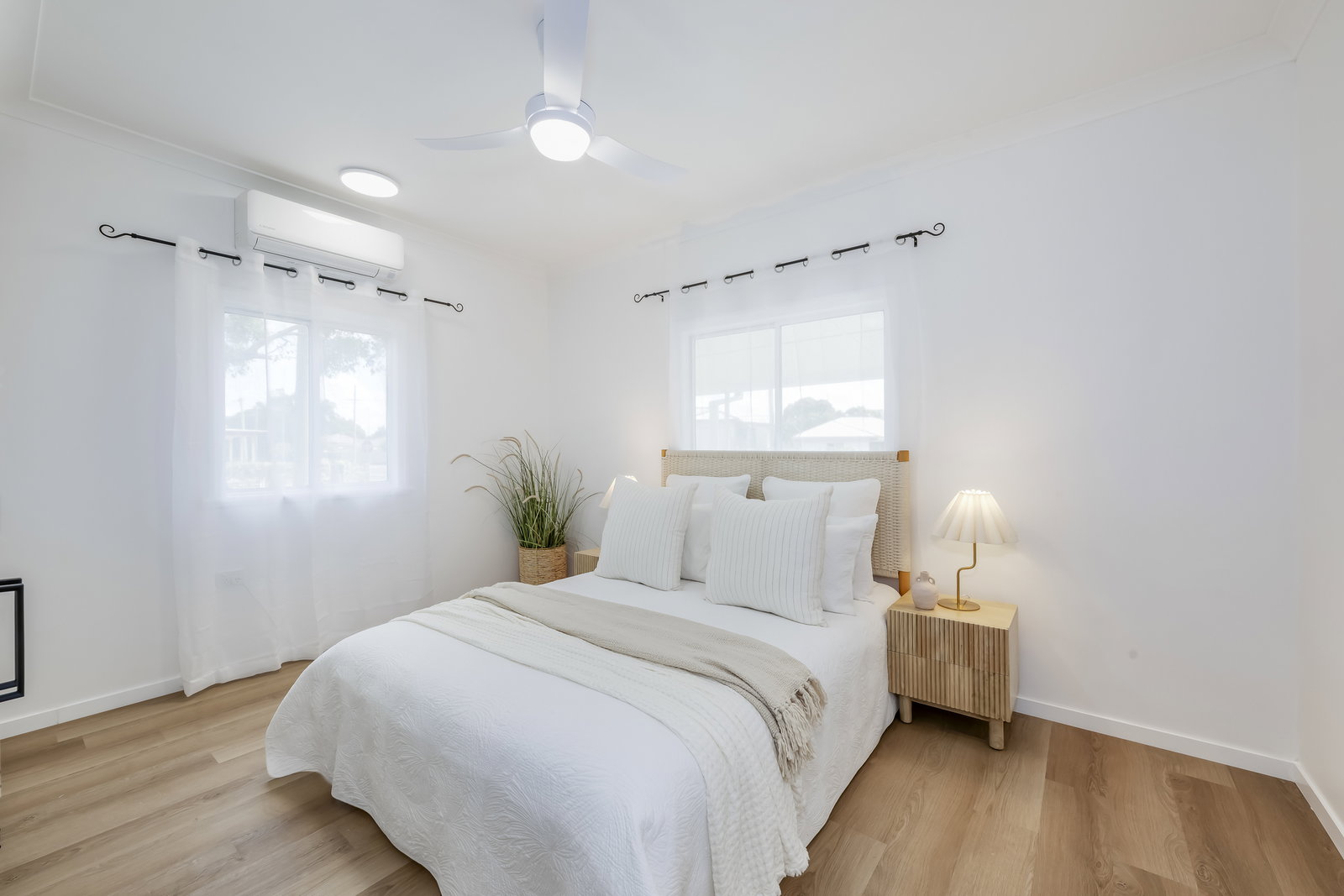 204 Walker Street, Svensson Heights  QLD  4670