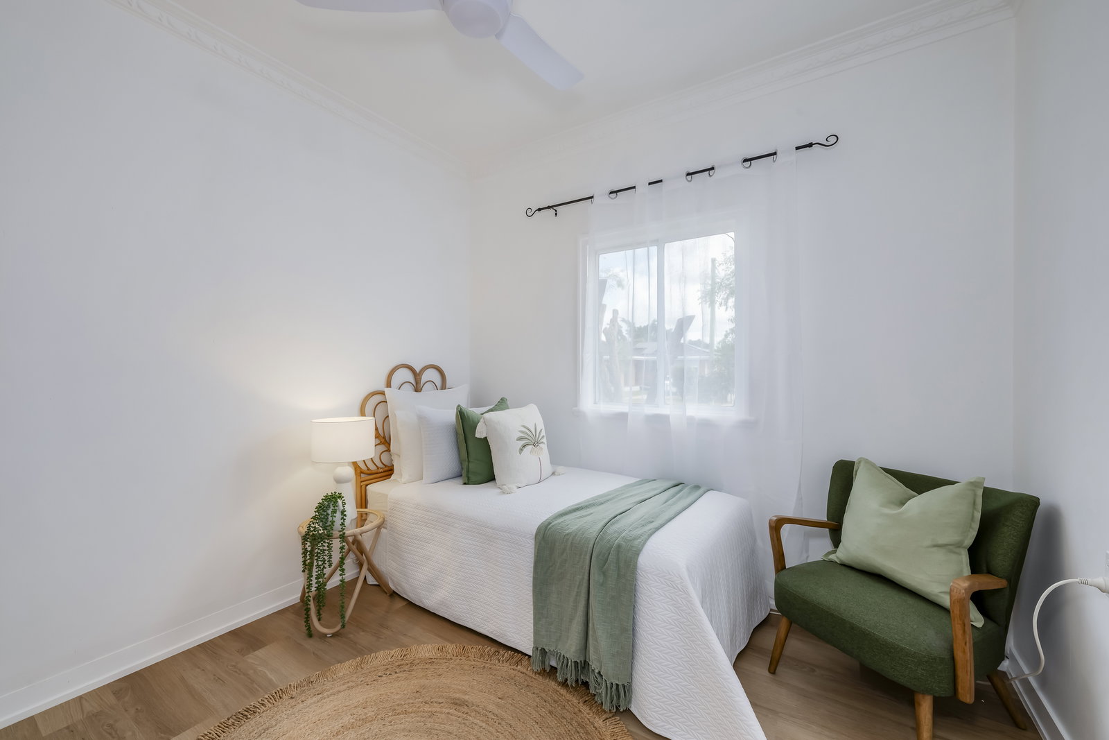 204 Walker Street, Svensson Heights  QLD  4670