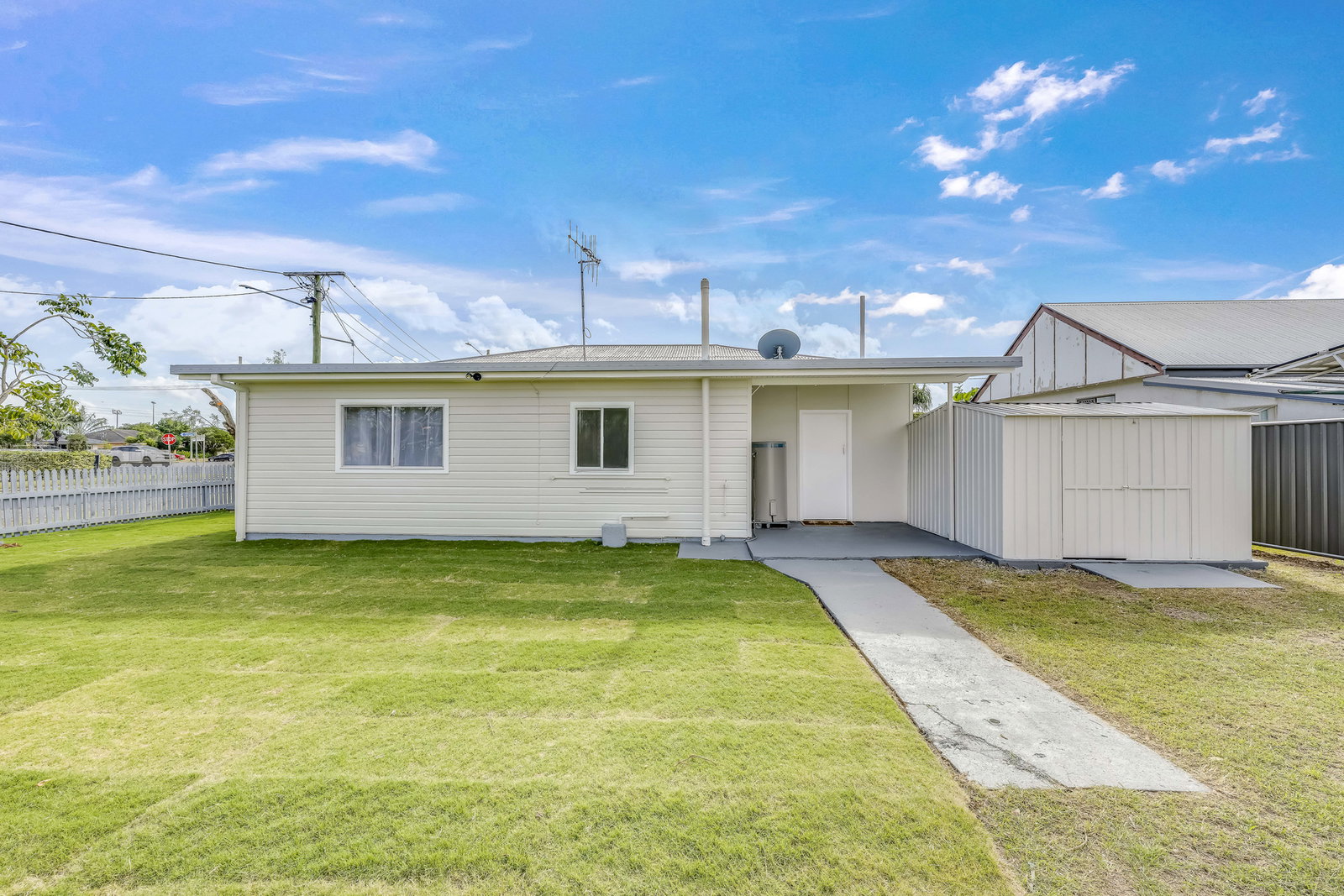 204 Walker Street, Svensson Heights  QLD  4670