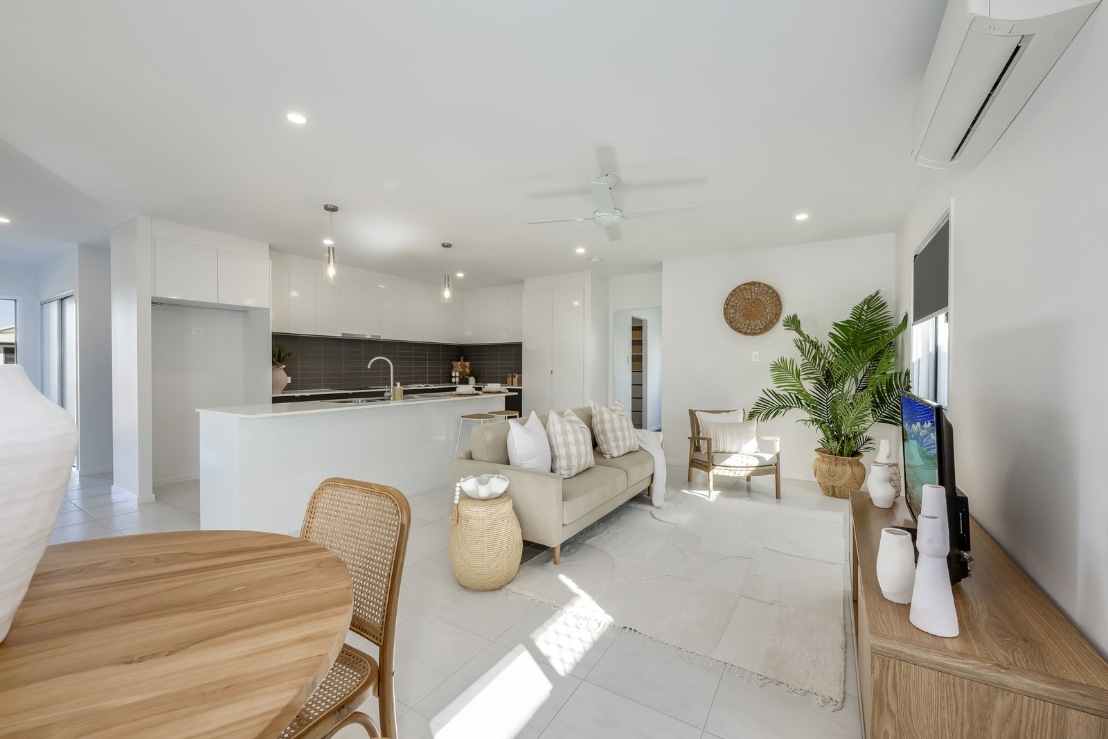 43 Golf View Drive, Coral Cove  QLD  4670