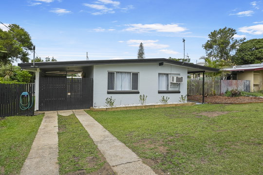 8 Lorikeet Avenue, New Auckland  QLD  4680