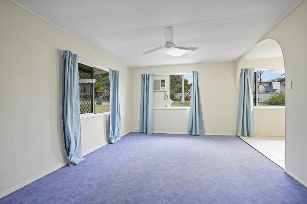 8 Lorikeet Avenue, New Auckland  QLD  4680