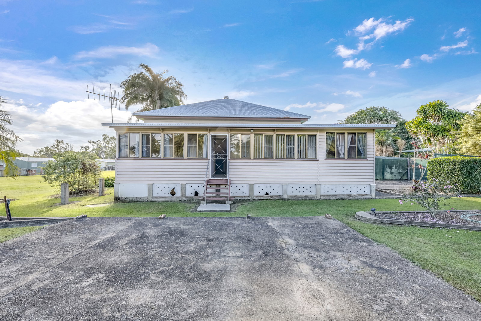 1884 Gin Gin Road, South Kolan  QLD  4670