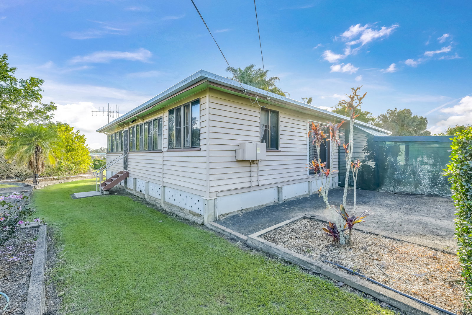 1884 Gin Gin Road, South Kolan  QLD  4670