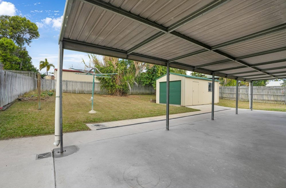 49 Keppel Avenue, Clinton  QLD  4680