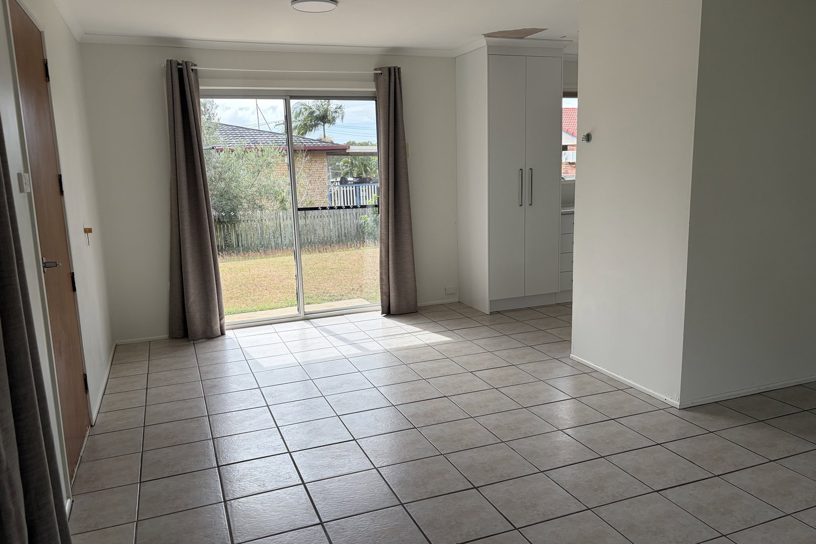 6 Saturn Crescent, Telina  QLD  4680