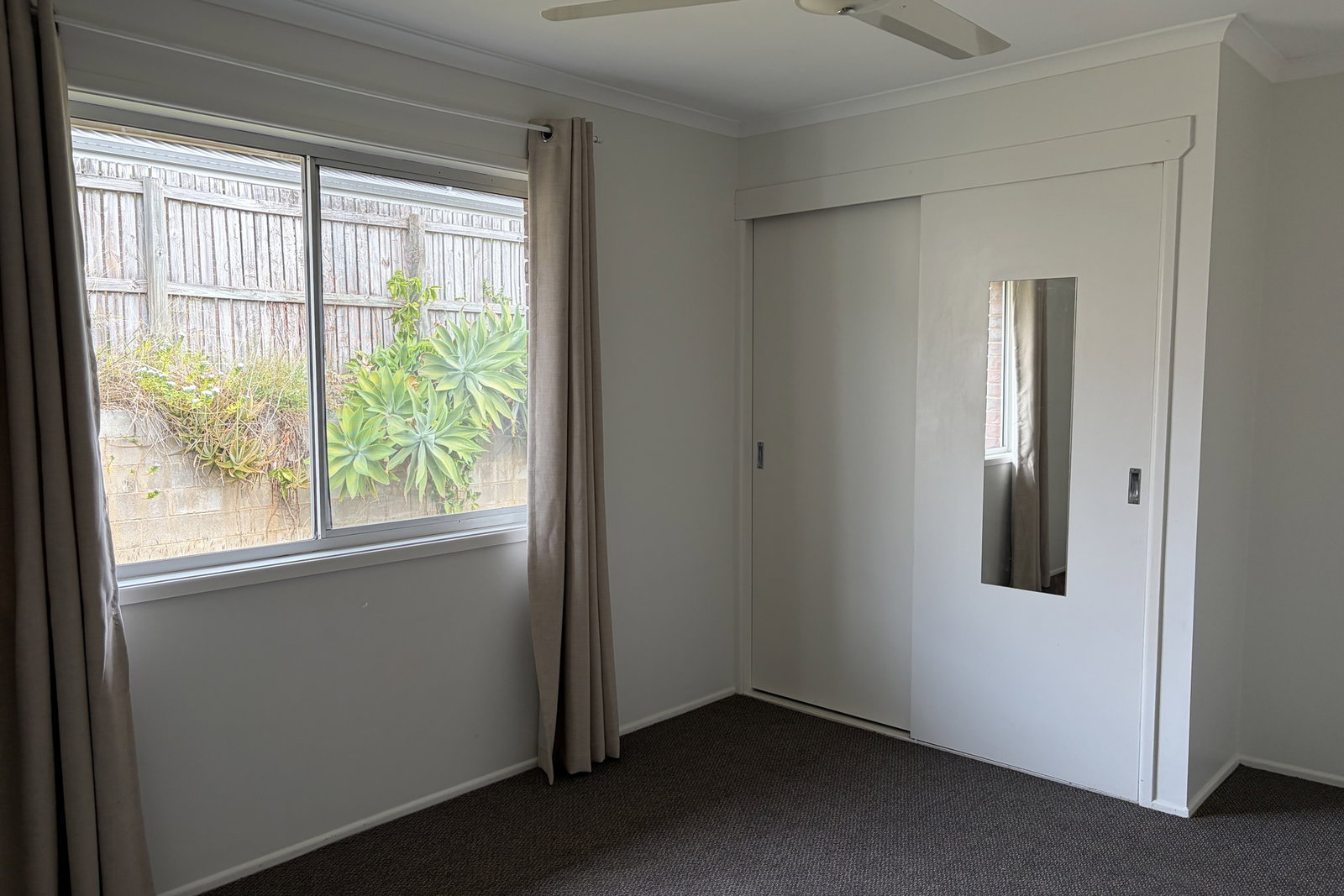6 Saturn Crescent, Telina  QLD  4680