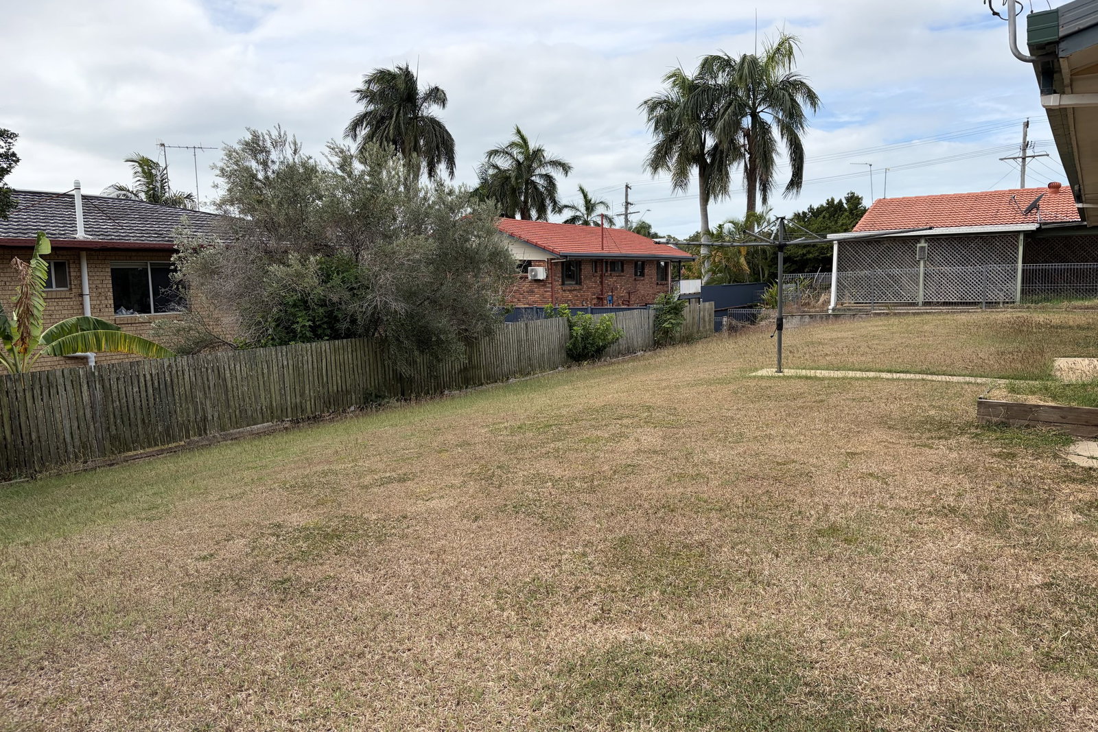 6 Saturn Crescent, Telina  QLD  4680