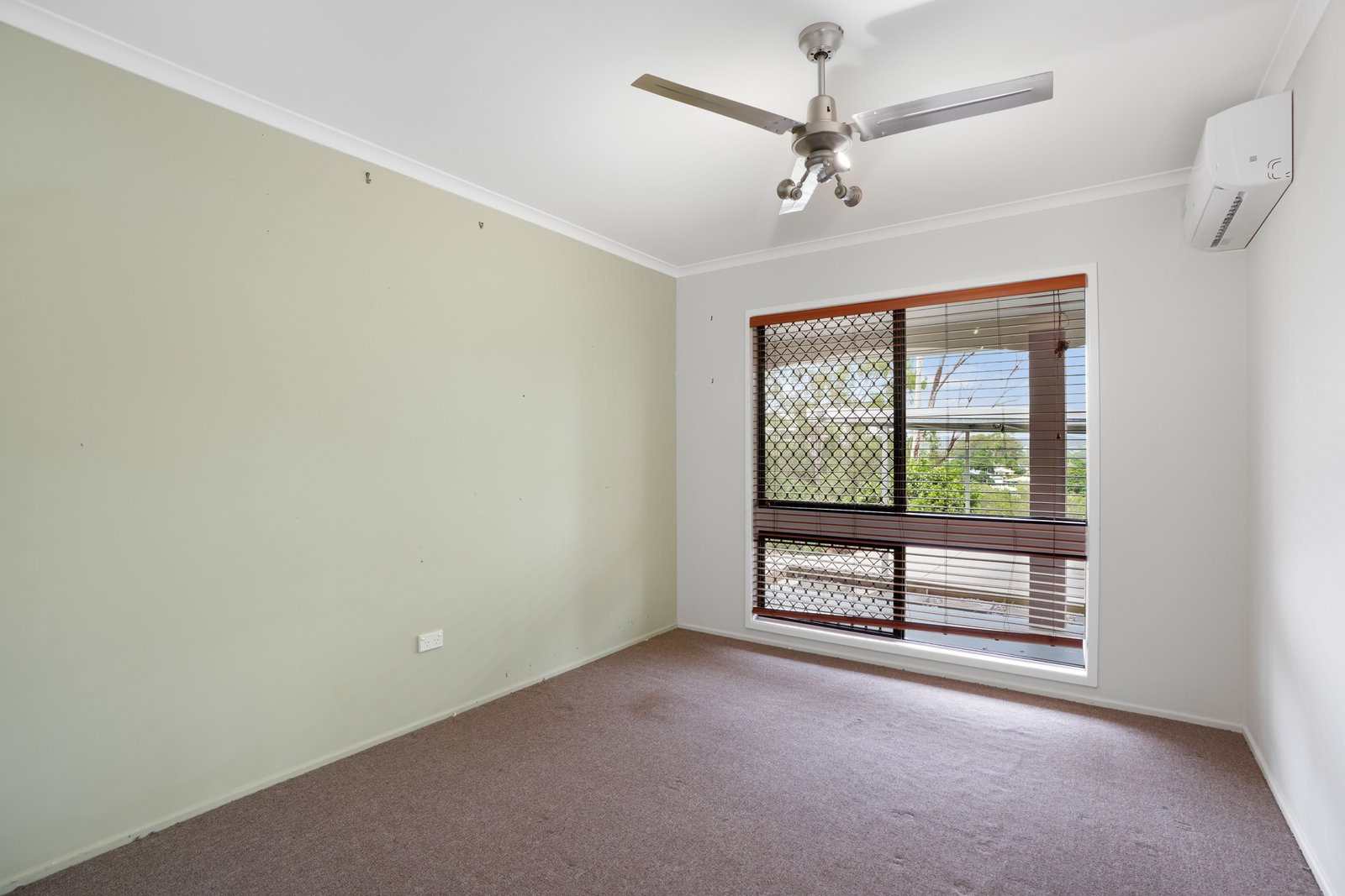 38 Herbertson Street, West Gladstone  QLD  4680