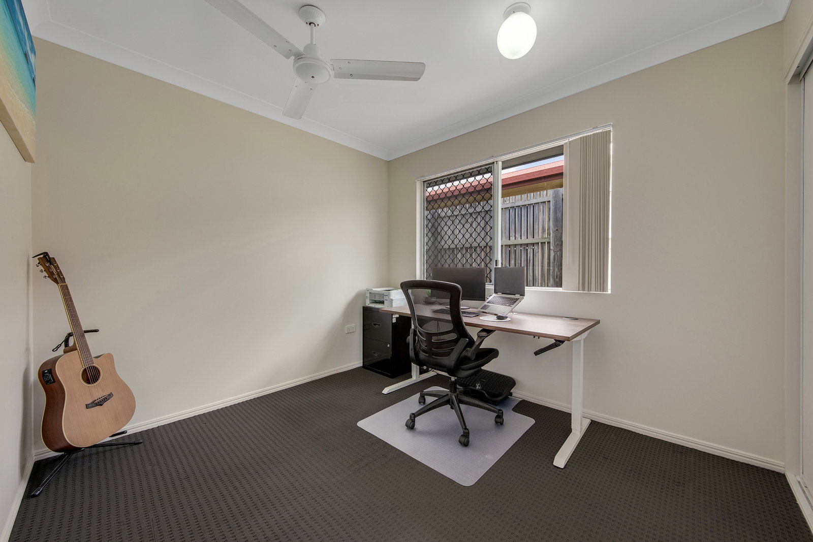 6 Saxonvale Court, New Auckland  QLD  4680