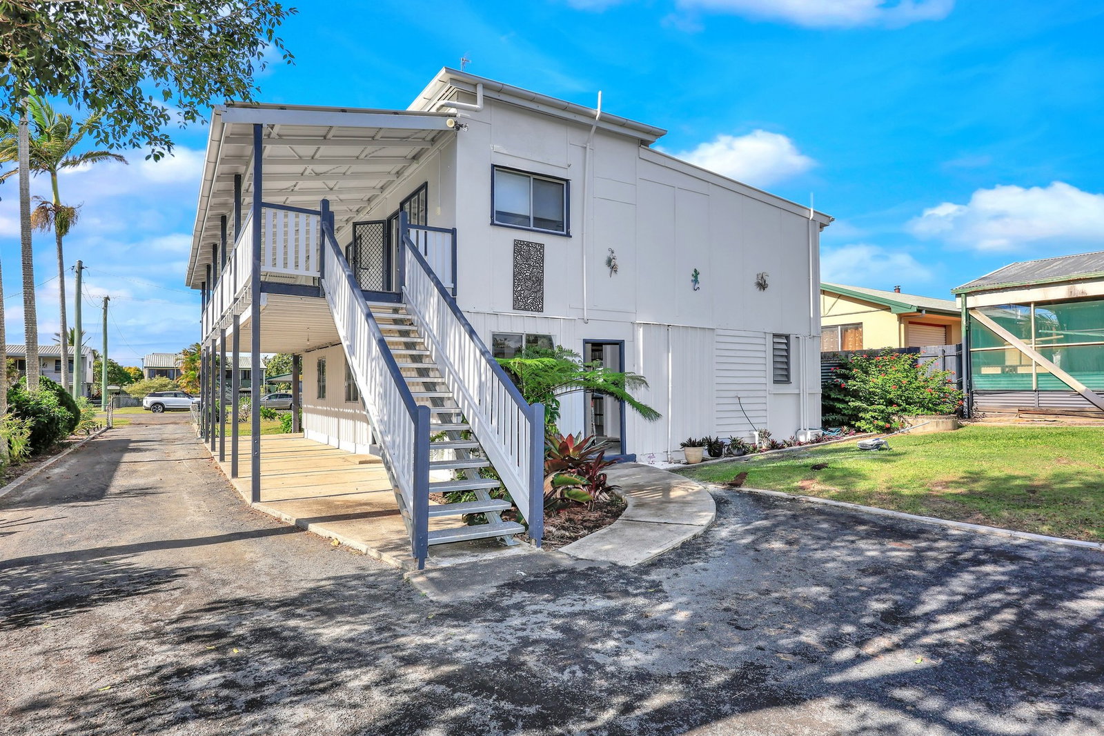 16 Doctor Street, Burnett Heads  QLD  4670