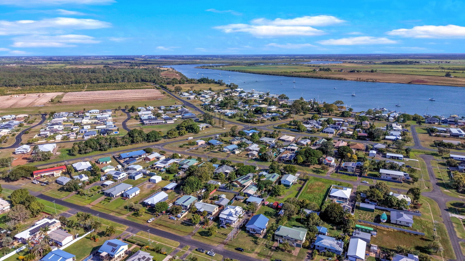 16 Doctor Street, Burnett Heads  QLD  4670