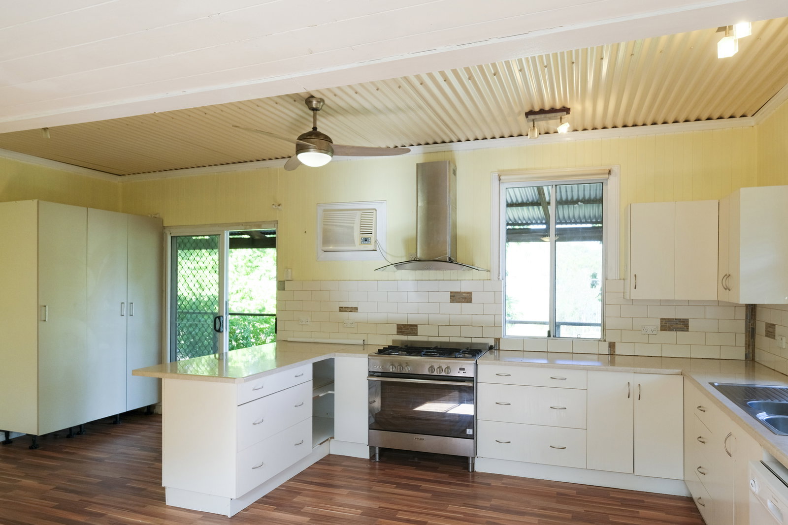 48 Morris Road, Wonbah  QLD  4671