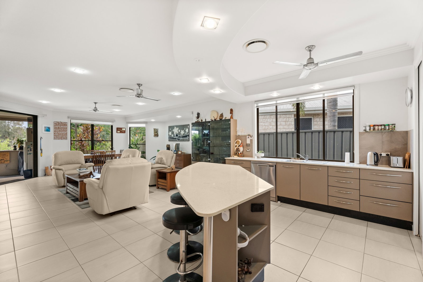 13 Satinwood Avenue, Urraween  QLD  4655