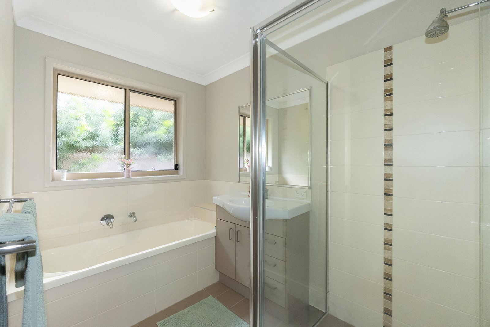 5 Hintz Street, Branyan  QLD  4670