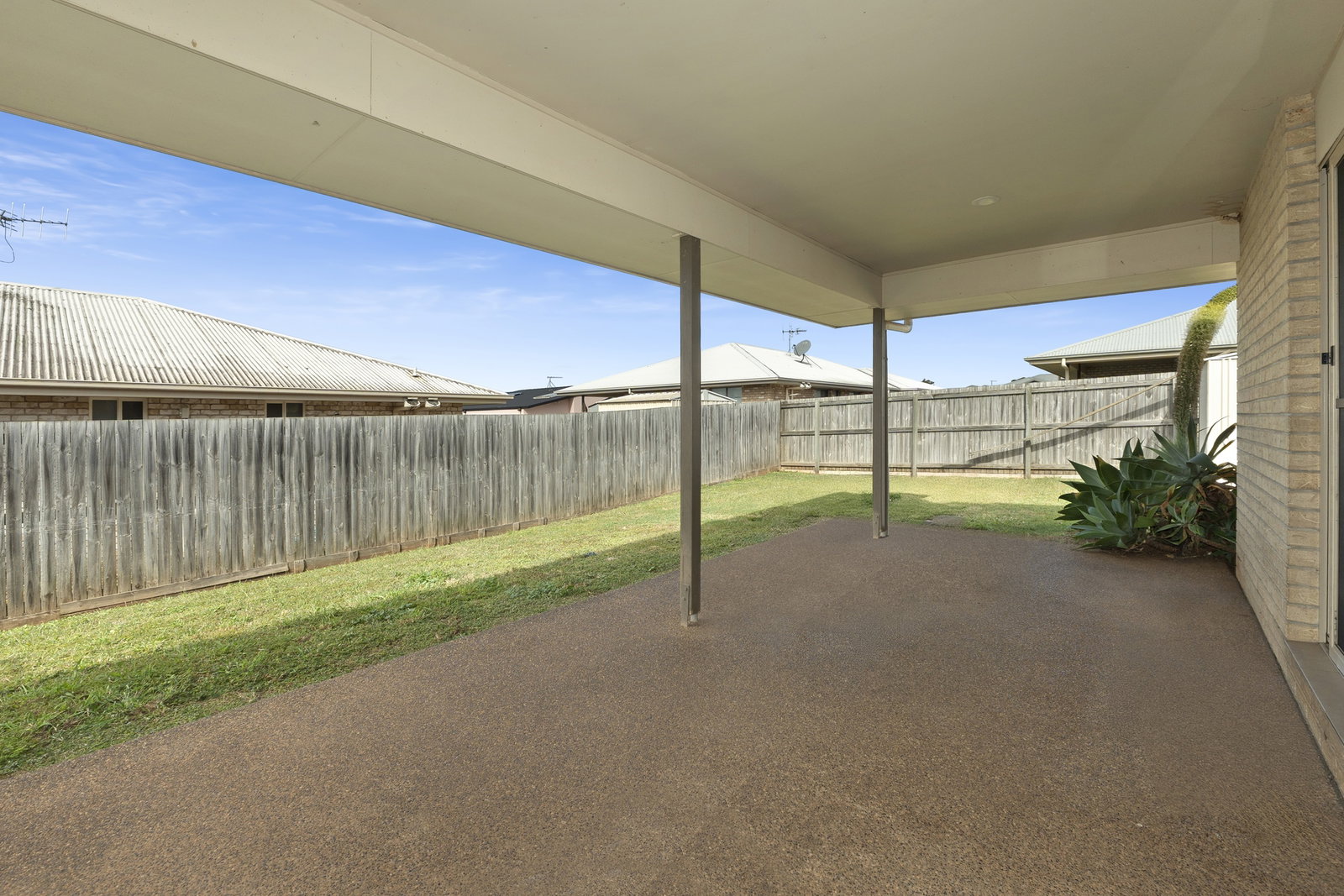 5 Hintz Street, Branyan  QLD  4670
