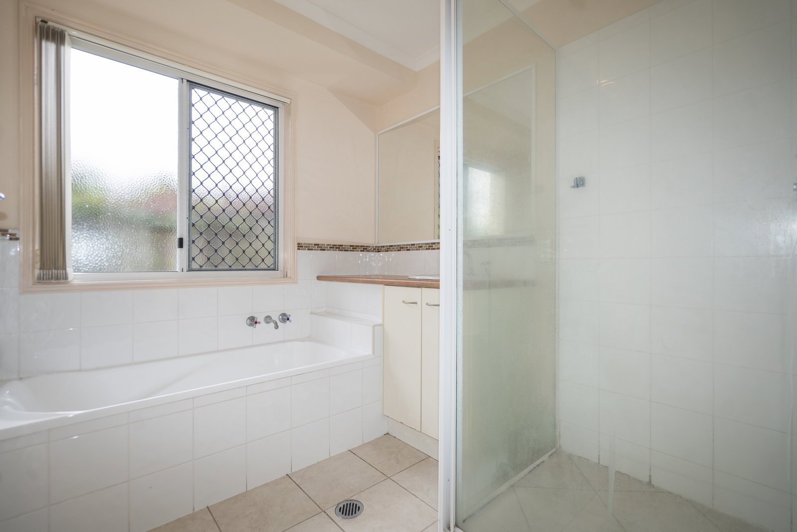 108 Clearview Avenue, Thabeban  QLD  4670