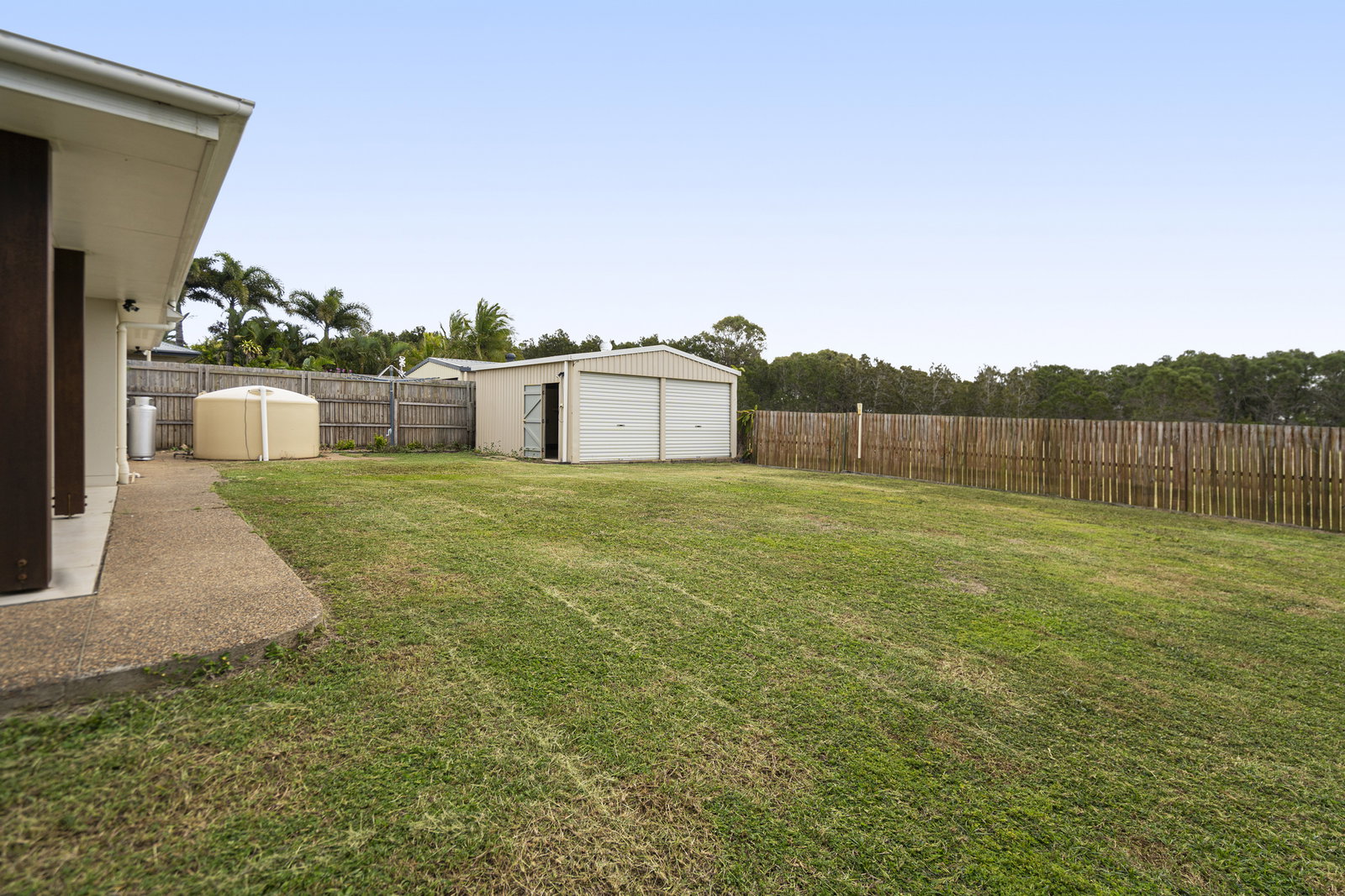 16 Bisdee Street, Coral Cove  QLD  4670