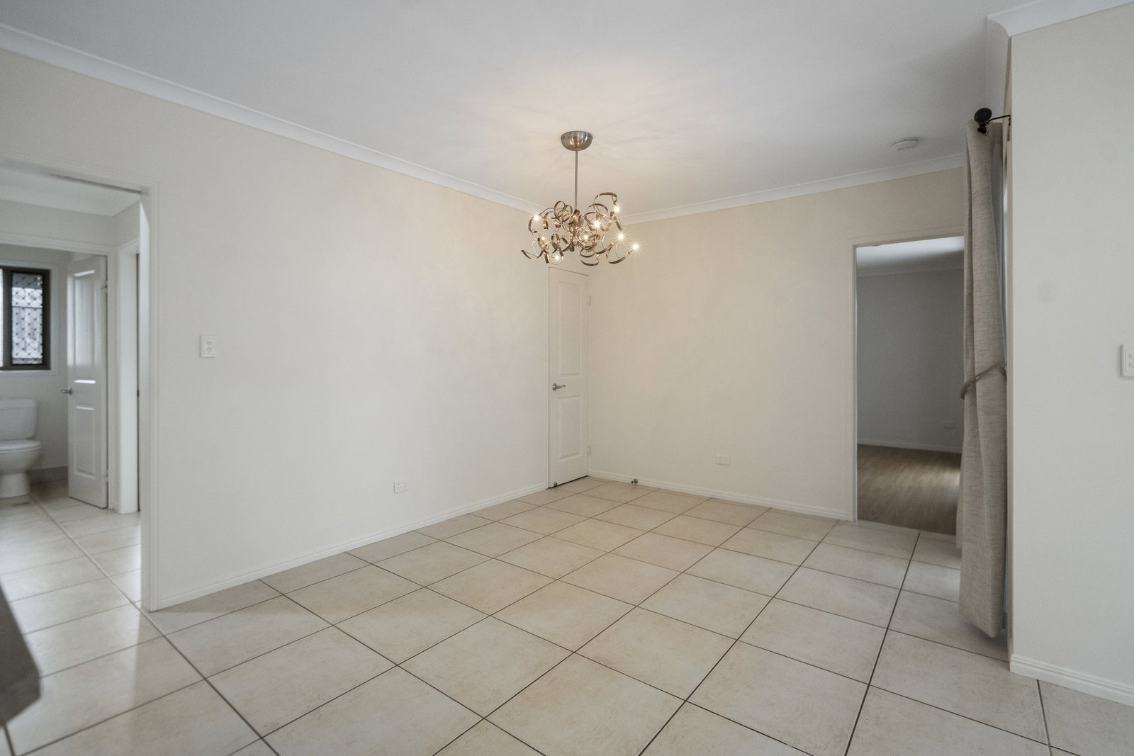 16 Bisdee Street, Coral Cove  QLD  4670