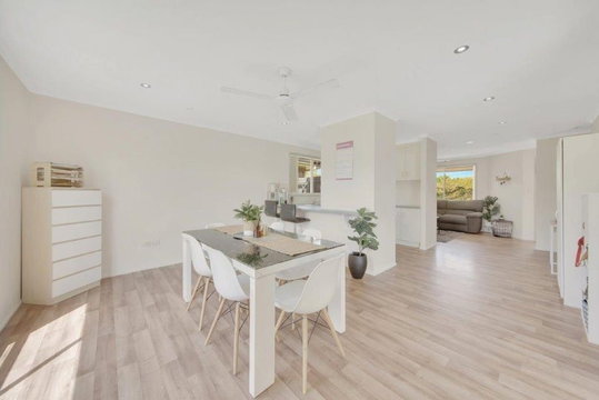 5 Weatherly Court, Clinton  QLD  4680