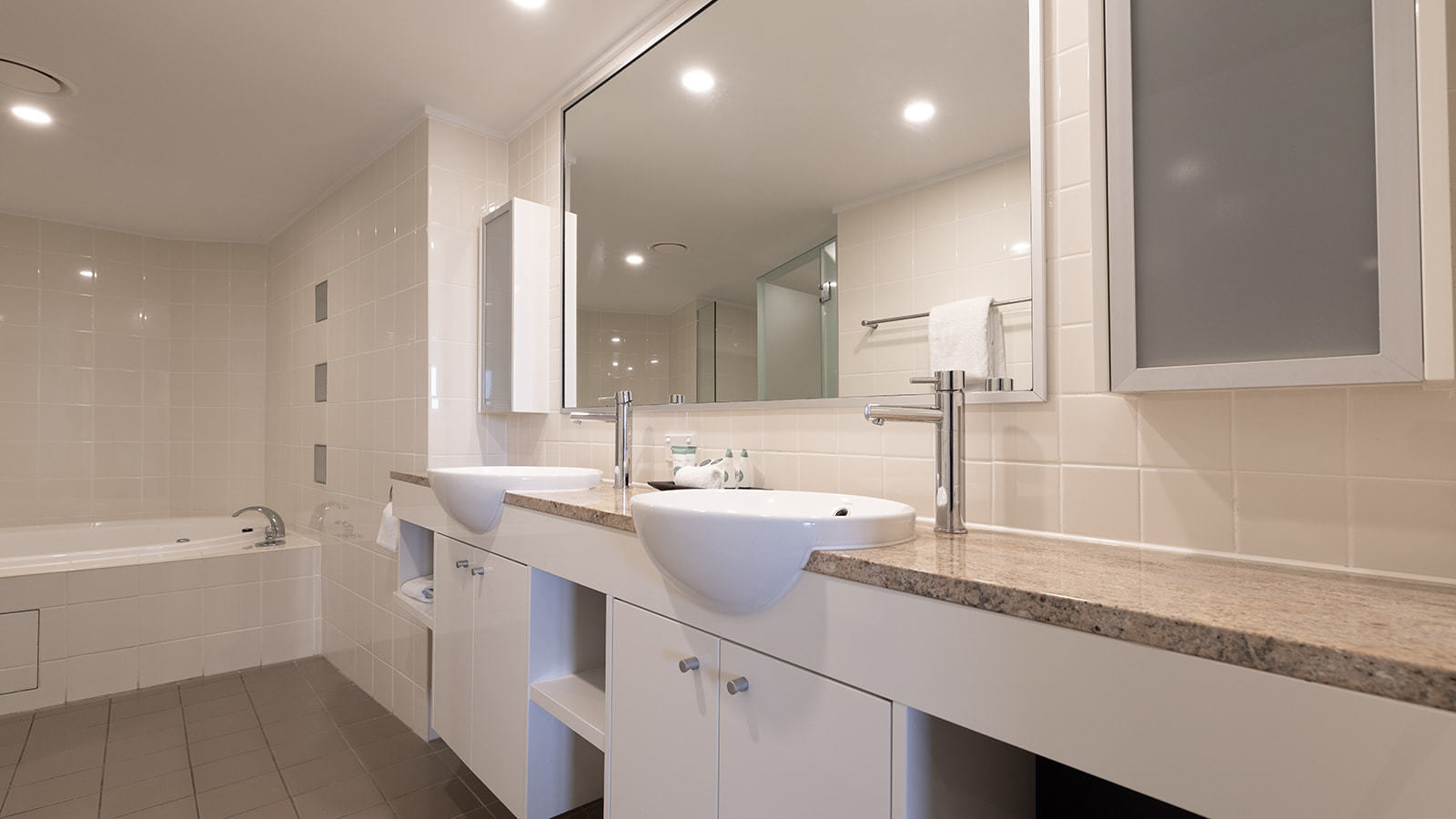 111/9 Beaches Village Circuit, Agnes Water  QLD  4677